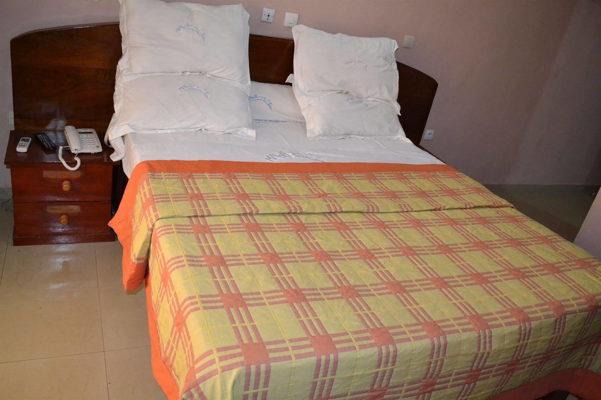 במנדה Mawa Hotel מראה חיצוני תמונה