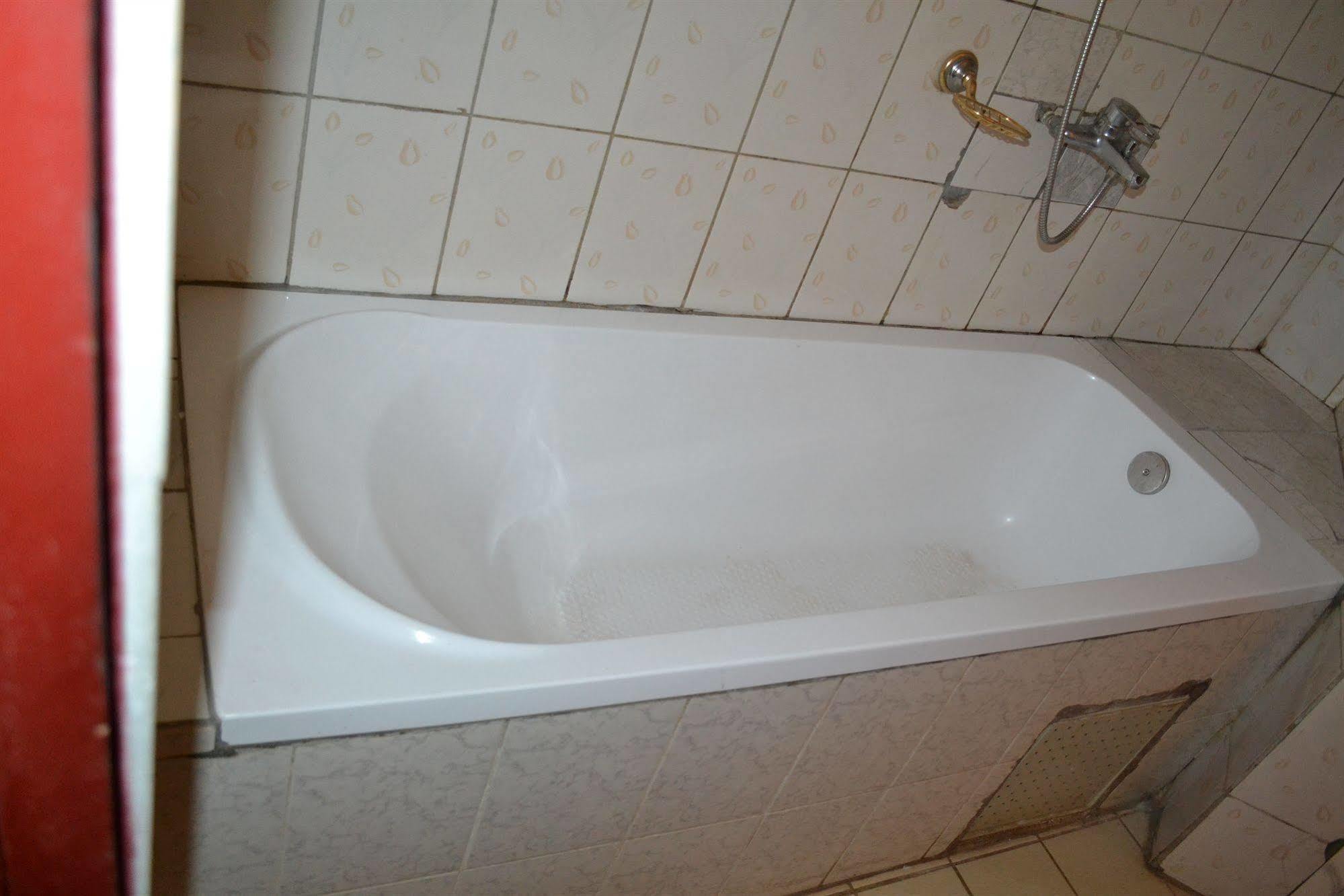 במנדה Mawa Hotel מראה חיצוני תמונה
